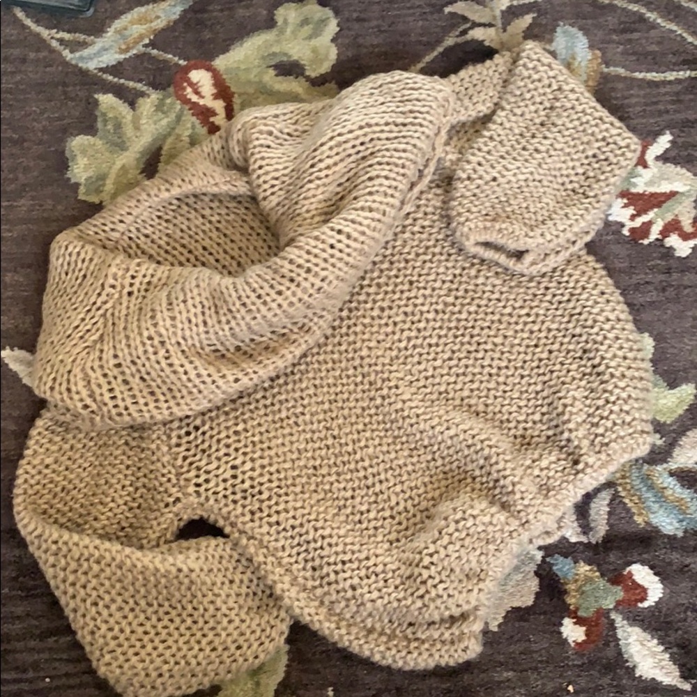 Beautiful knit tan sweater